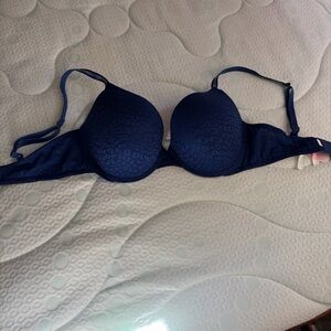 NWOT VS PINK cheetah lace bra